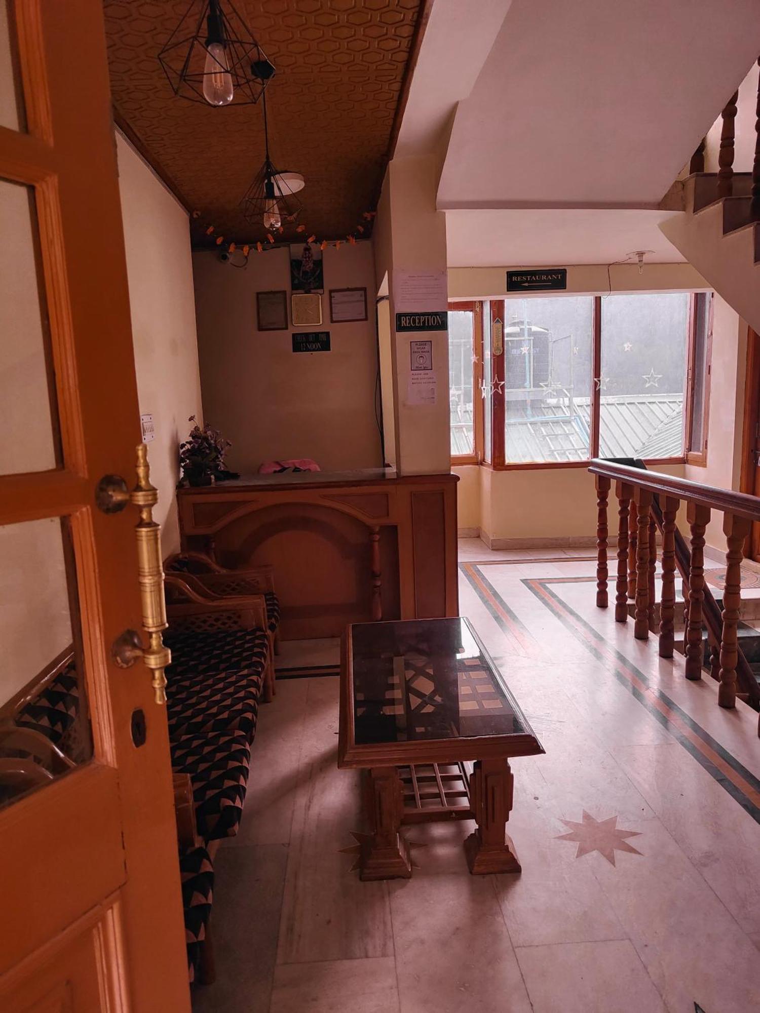 Hotel Arohi Vashist Exterior foto